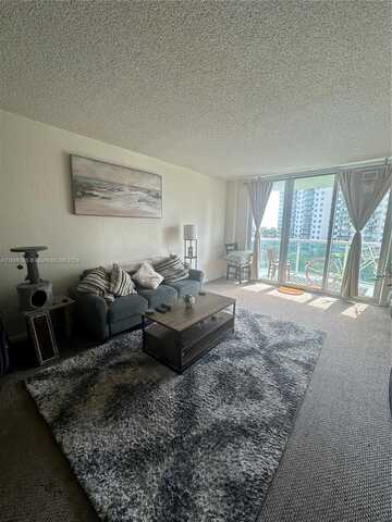 19380 Collins Ave, Sunny Isles Beach, FL 33160