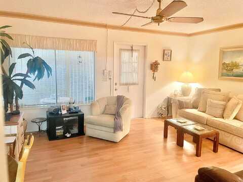 La Mar Court, Greenacres, FL 33463