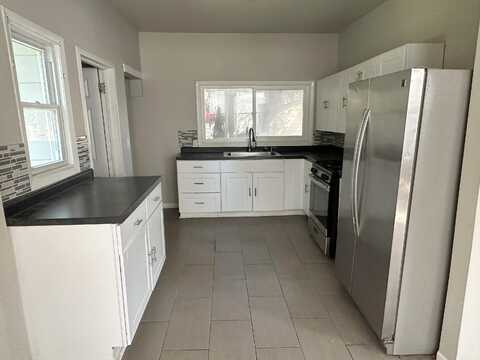 Holton, MILWAUKEE, WI 53212