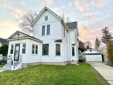 Main, MAYVILLE, WI 53050