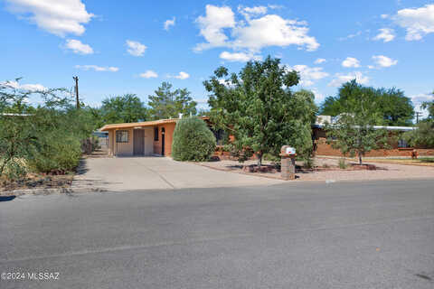 Desmond, TUCSON, AZ 85712