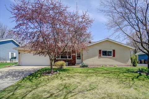 Paso Roble, MADISON, WI 53716