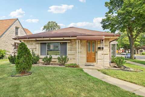 70Th, MILWAUKEE, WI 53218