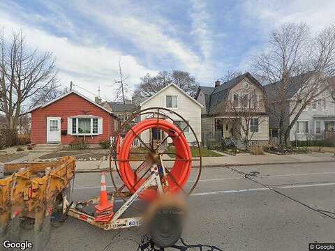 Kinnickinnic, MILWAUKEE, WI 53207