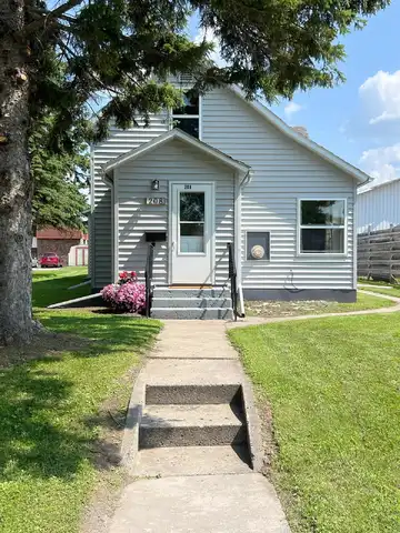 Larson, FOSSTON, MN 56542