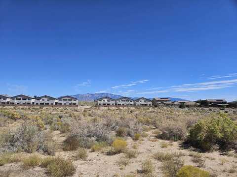 Nicklaus Dr Se, Rio Rancho, NM 87124