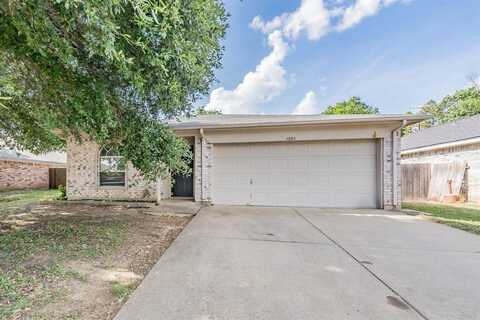 Nicole, BURLESON, TX 76028