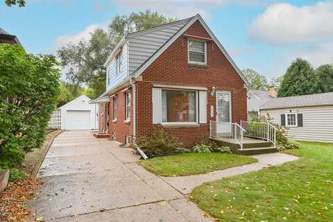 74Th, MILWAUKEE, WI 53213