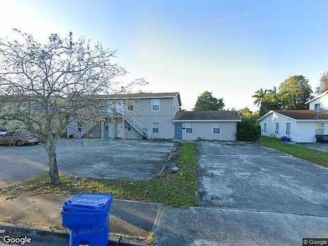 28Th, RIVIERA BEACH, FL 33404