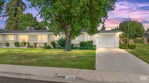 Yorba Linda, BAKERSFIELD, CA 93309