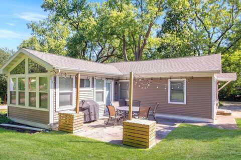 Spruce, DELAVAN, WI 53115