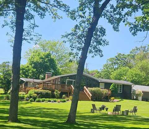 Henke, MILTON, WI 53563