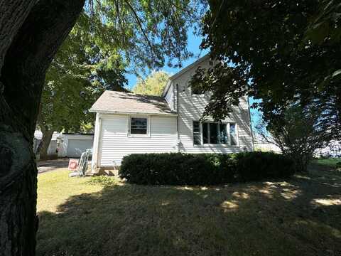 N Madison Street, Friesland, WI 53935