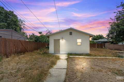 Arlington Street, Bakersfield, CA 93305