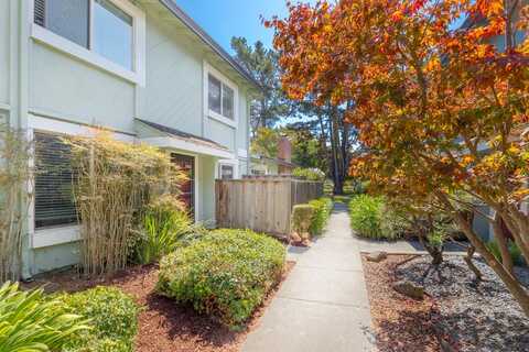 Sutherland Ln 2, Capitola, CA 95010