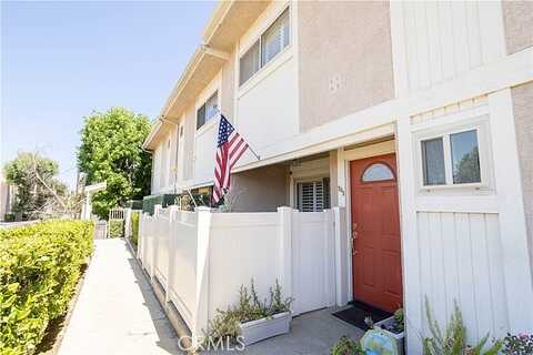 De Soto Avenue 203, Chatsworth, CA 91311