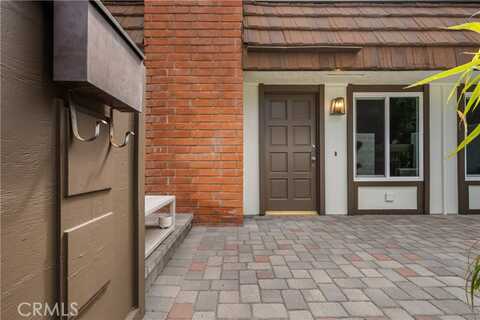 Larwin Avenue, Chatsworth, CA 91311