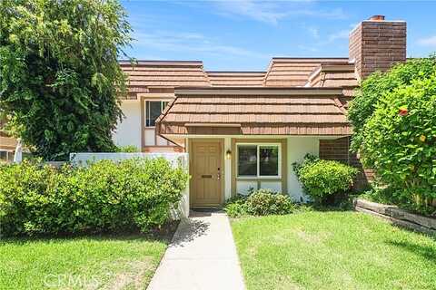 Larwin Avenue 4, Chatsworth, CA 91311