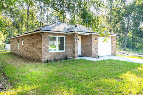 Pipit Avenue, Jacksonville, FL 32219