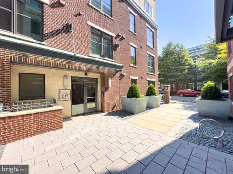 N Patrick St N #304, ALEXANDRIA, VA 22314