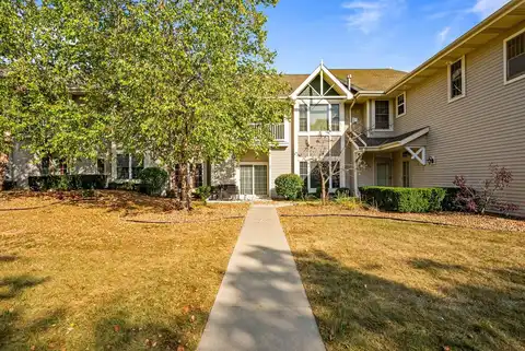 S Walnut Lane #22, Cudahy, WI 53110