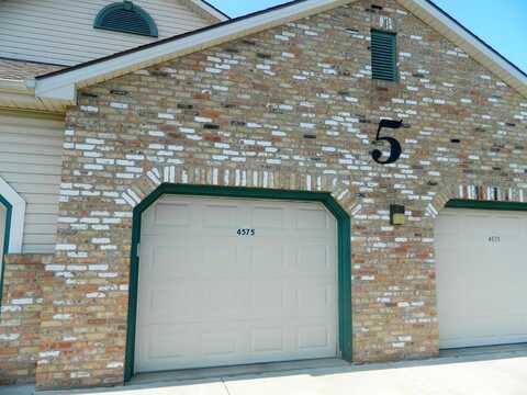 S 124Th Street #4575, New Berlin, WI 53151