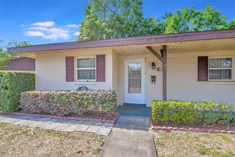 Villa Villar Court, Deland, FL 32724