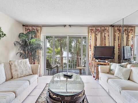 Diana Dr, Hallandale Beach, FL 33009