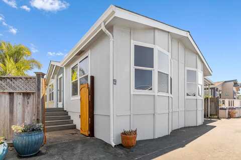 Wharf Rd 9, Capitola, CA 95010