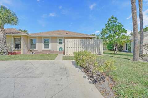 Se 1St Cir, Boynton Beach, FL 33435