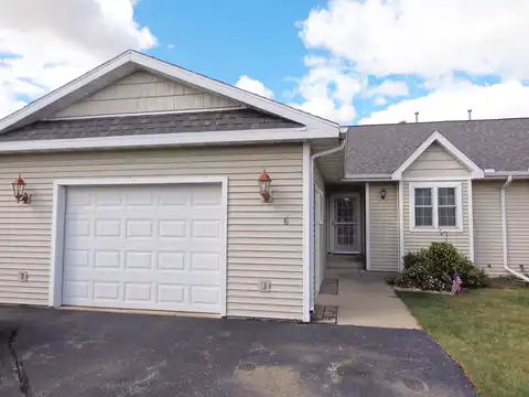 E Bluff Road #6, Whitewater, WI 53190