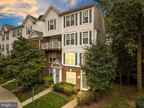 Fair Crest Ct #108, FAIRFAX, VA 22033