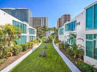 Collins Ave, Bal Harbour, FL 33154