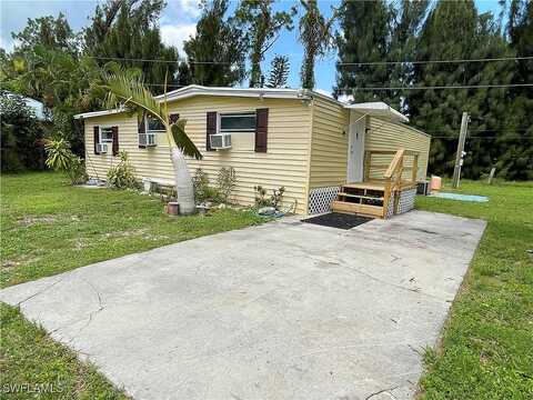 N Tamiami Trail, North Fort Myers, FL 33903