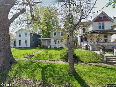 Chestnut, LOCKPORT, NY 14094