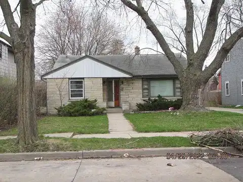 61St, MILWAUKEE, WI 53218