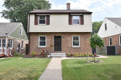 82Nd, MILWAUKEE, WI 53222