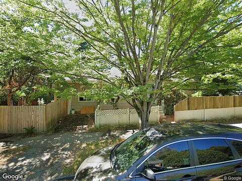 52Nd, SEATTLE, WA 98105