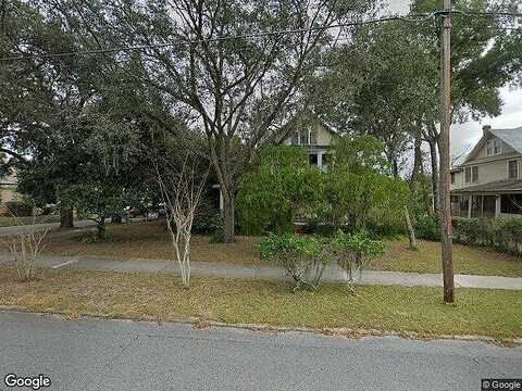 Clara, DELAND, FL 32720