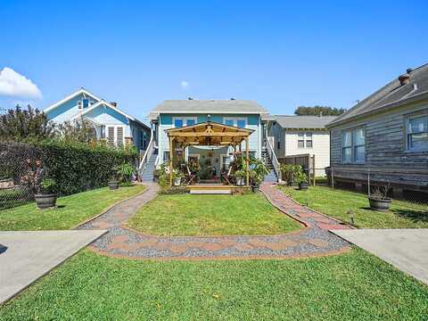 Avenue R 1/2, GALVESTON, TX 77550