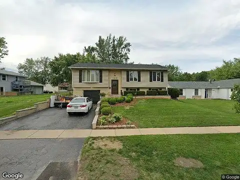 Laurie, HANOVER PARK, IL 60133