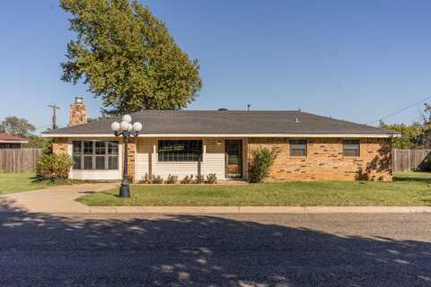 209 Jackson Street, Wheeler, TX 79096