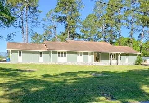 221 Collins St, Lyons, GA 30436