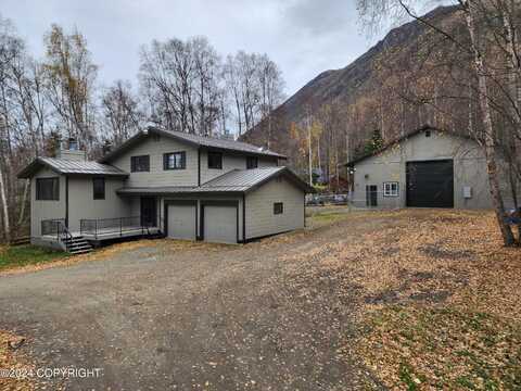 20527 Mark Circle, Chugiak, AK 99567