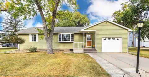 9 E 3rd Avenue, Groton, SD 57445