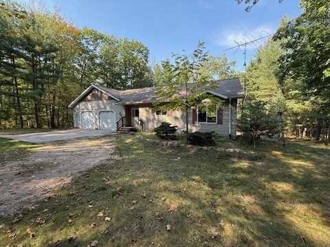 2080 W Sunset Drive, Roscommon, MI 48653