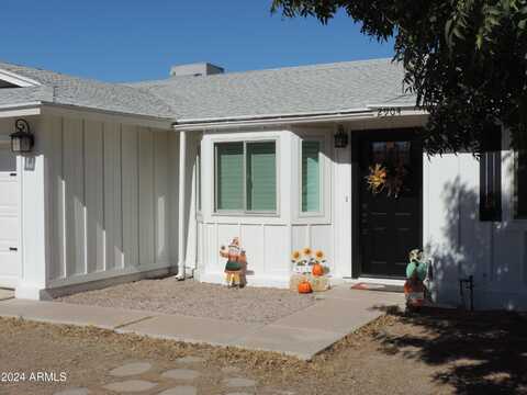 2904 E Dolpin Avenue, Mesa, AZ 85204