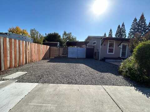 597 Baxter Avenue, Sonoma, CA 95476