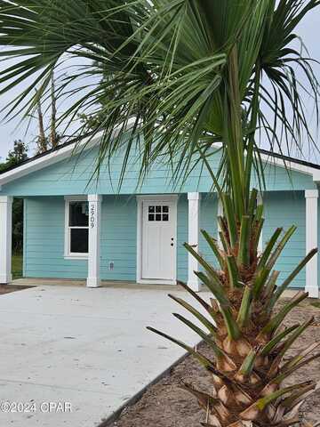 2909 E 2ND PLZ E Plaza, Panama City, FL 32401