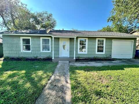 1404 E Bowie St, Beeville, TX 78102